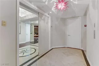 Photo #5: 2743605 Listing 