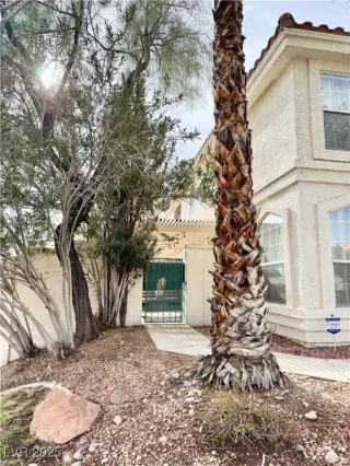 Photo #1: 2743640 Listing 