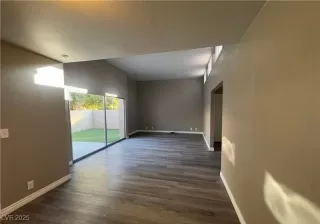 Photo #1: 2743656 Listing 