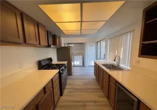 Photo #3: 2743656 Listing 