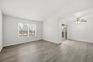 Photo #5: 2743729 Listing 