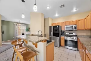 Photo #3: 2743754 Listing