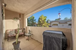 Photo #4: 2743754 Listing