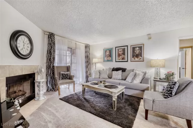 MLS: 2743821 Condo For Sale