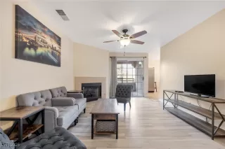 Photo #2: 2743867 Listing 