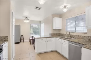 Photo #6: 2743867 Listing 