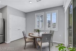 Photo #4: 2743875 Listing