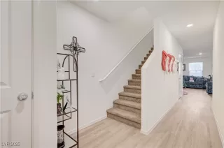 Photo #4: 2743919 Listing 