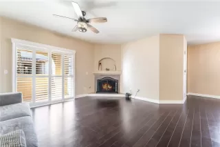 Photo #5: 2744038 Listing