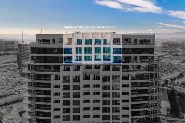 MLS: 2744126 Condo For Sale