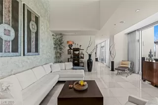 Photo #5: 2744126 Listing 