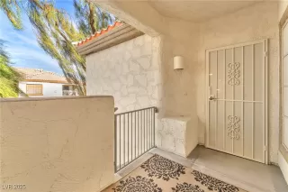 Photo #2: 2744179 Listing 