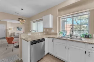 Photo #4: 2744179 Listing 