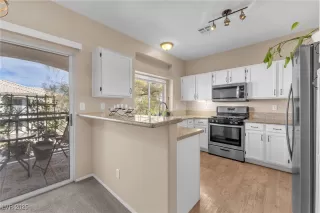 Photo #5: 2744179 Listing 