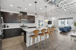 More Details about MLS # 2744185 : 2861 BLUE KEY CT COURT 2