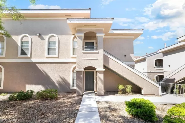 MLS: 2744187 Condo For Sale