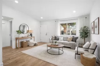 Photo #2: 2744203 Listing 