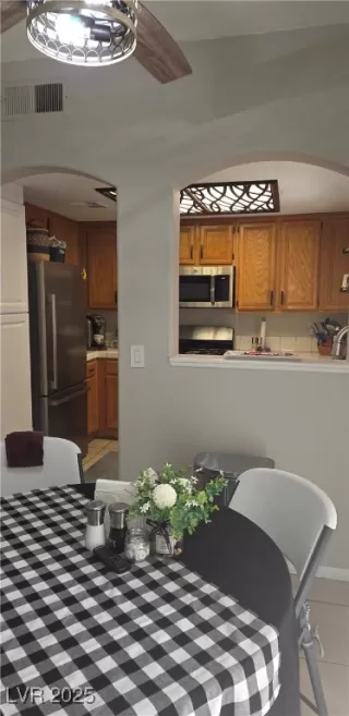 Photo #2: 2744241 Listing 