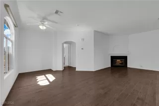 Photo #4: 2744276 Listing 