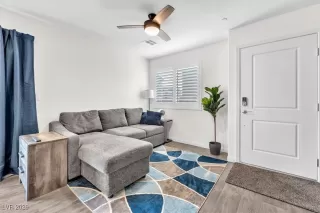 Photo #3: 2744319 Listing 