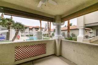 Photo #4: 2744336 Listing