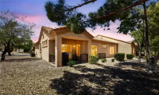 Photo #4: 2744339 Listing