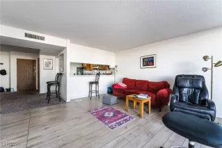 Photo #3: 2744340 Listing 