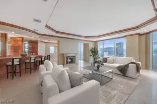 Photo #2: 2744355 Listing 