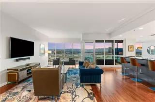 Photo #4: 2744419 Listing 