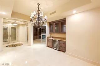 Photo #5: 2744431 Listing