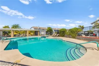 Photo #3: 2744458 Listing 