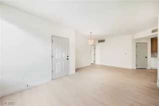 Photo #6: 2744466 Listing 