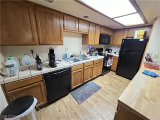 Photo #1: 2744481 Listing