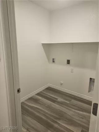 Photo #3: 2744566 Listing