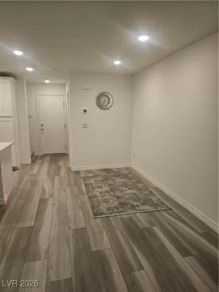 Photo #4: 2744566 Listing