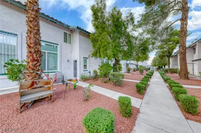 MLS: 2744618 Condo For Sale