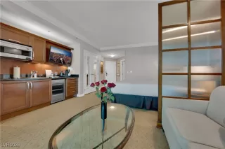 Photo #2: 2744640 Listing