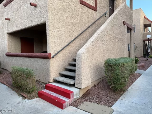 MLS: 2744684 Condo For Sale