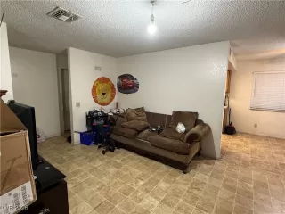 Photo #3: 2744684 Listing 