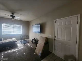 Photo #5: 2744686 Listing