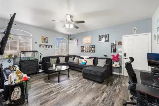 Photo #3: 2744698 Listing 