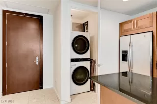 Photo #5: 2744703 Listing