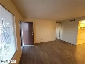 Photo #5: 2744763 Listing 