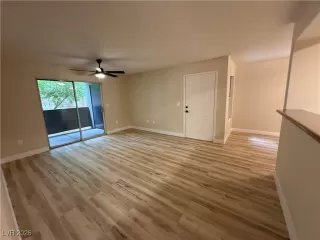 Photo #1: 2744770 Listing 