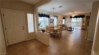 Photo #3: 2744796 Listing