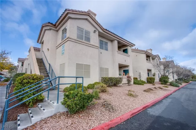 MLS: 2744820 Condo For Sale