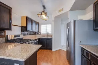 Photo #4: 2744820 Listing 