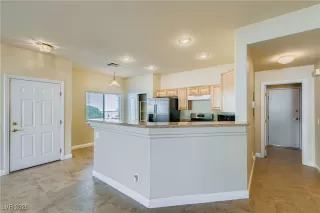 Photo #3: 2744846 Listing 