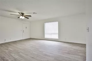 Photo #3: 2744879 Listing 