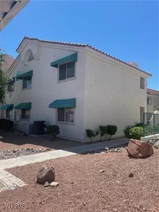 Photo #3: 2744948 Listing 